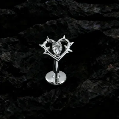 Labret Thorned Titanio