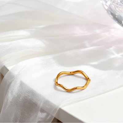 Anillo Ondas Dorado