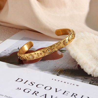 Pulsera Universe Dorada