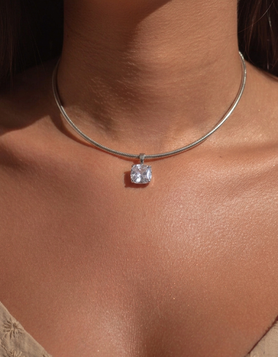 Collar Vetra