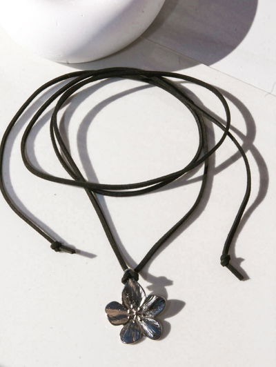Choker Blossom