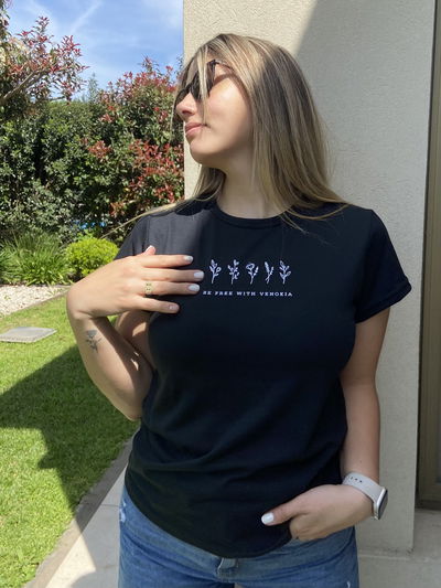 REMERA BE FREE || NEGRA