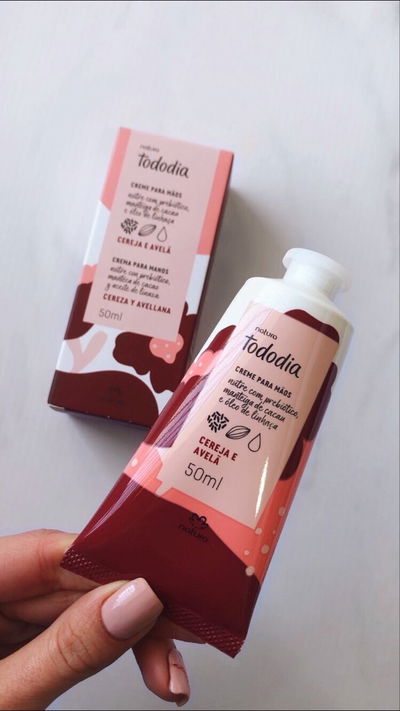 Crema de manos cereza y avellanas 
