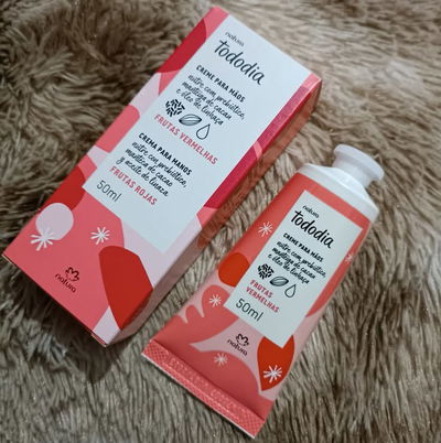 Crema de manos frutas rojas