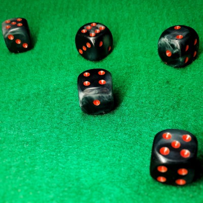 Dados 5d6 Doble o Nada