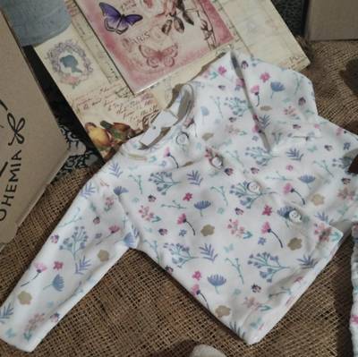 Set Saquito + Pantaloncito | Olivia | Plush estampa Floral 2 Piezas