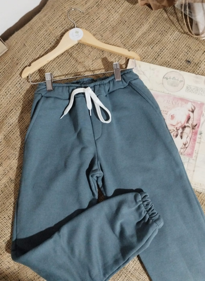 Jogging Infantil | Corte Chino | Algodón Frizado Premium