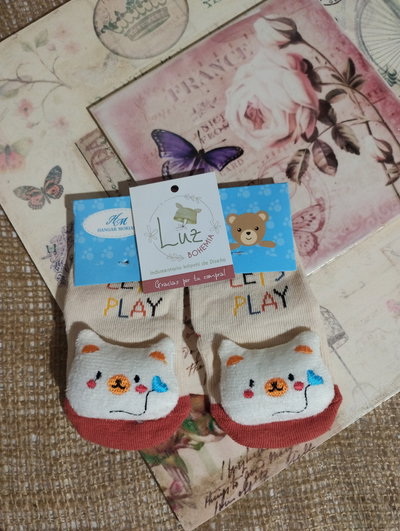 Medias para Beba con Sonajero | Antideslizantes