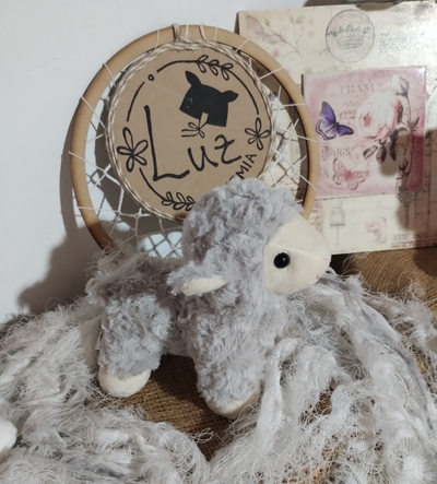 Peluche Oveja Bebé | Suave y Esponjosa