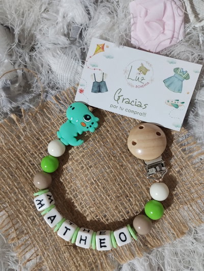 Portachupetes Personalizado con Nombre y Dije | Animales o Flores