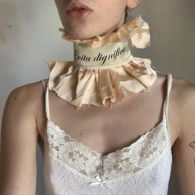 Collar Eva rosa 