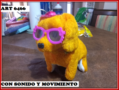 ART 6466 PERRO A PILAS