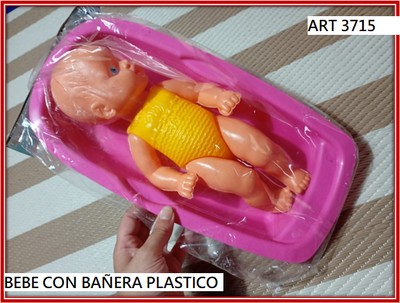 ART 3715 BEBE CON BAÑADERA PLASTICO