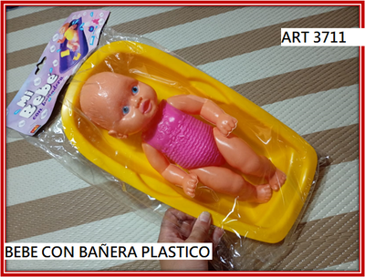 ART 3711 BEBE CON BAÑERA PLASTICO