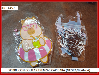 ART 4457 SOBRE CON COLITAS TRENZAS CAPIBARA (BLANCO Y NEGRO)