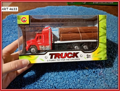 ART 4633 CAMION CON TRONCOS