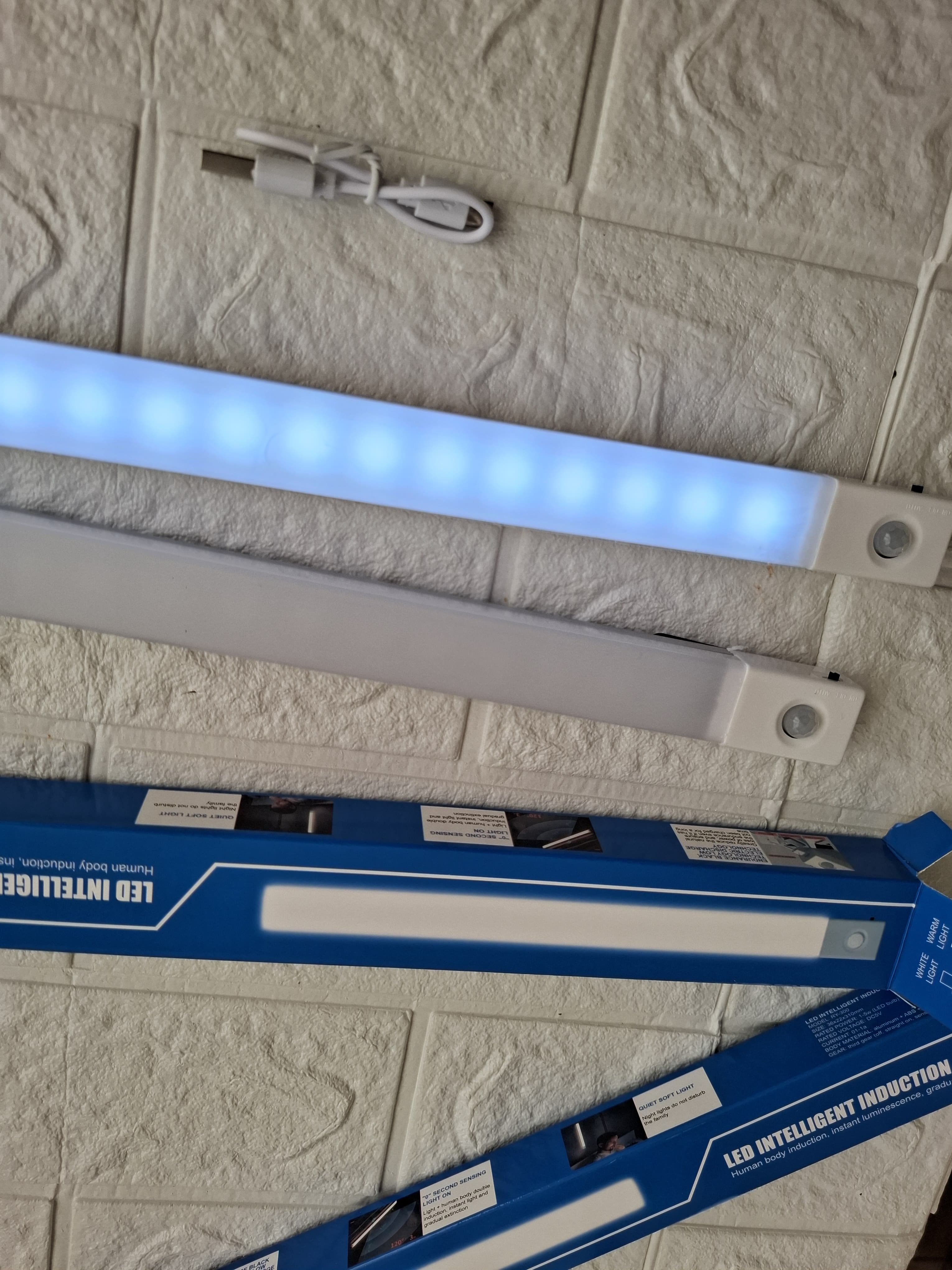 Luz led con sensor 30cm