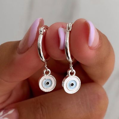 Aros blue eyes