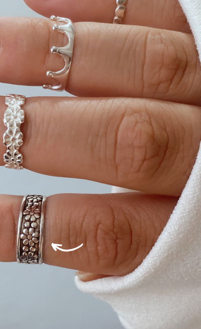 Anillo midi flor hindú 