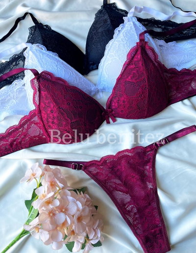 Conjunto triángulo c/bordo MEDIA DOCENA