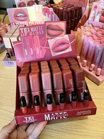 3 Matte lip gloss 8451