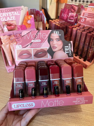 3 Matte lip gloss 8110