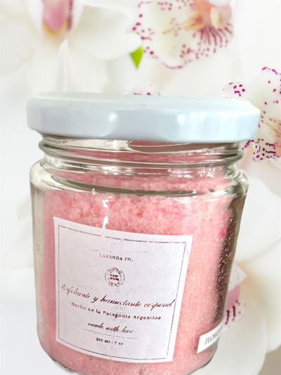 Exfoliante e hidratante flores blancas