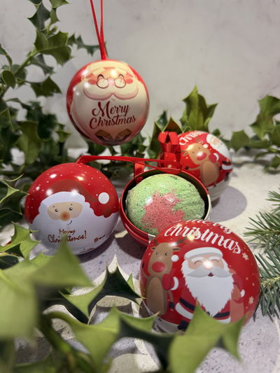 Lata y bomba efervescente espumosa