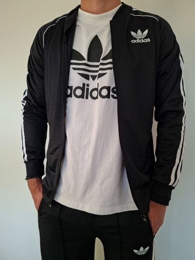 CAMPERA RETRO TRES LINEAS UNISEX