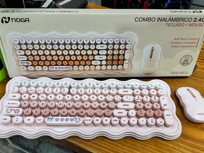 Kit Teclado y Mouse Inalámbrico Ergonómico Noga NKB-9800