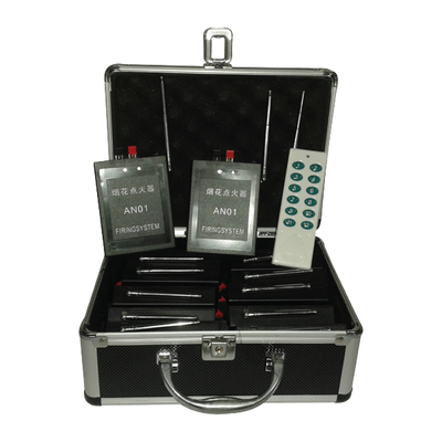 Consola inalambrica 12 canales con estuche metalico $680.000