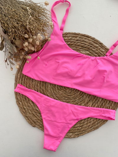 Conjunto de microfibra con colaless