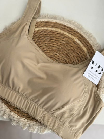 CORPIÑO DEPORTIVO CON PRENDEDOR DE MALLA FRIA