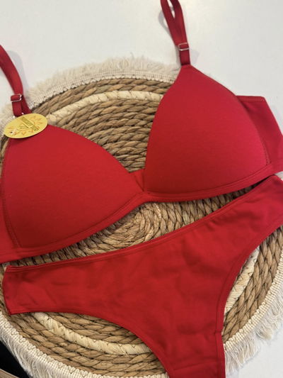 CONJUNTO TRIANGULO DE ALGODON