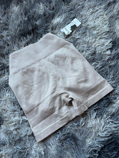 Short Liso (Cremita)