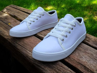 ZAPATILLAS DE LONA BLANCA