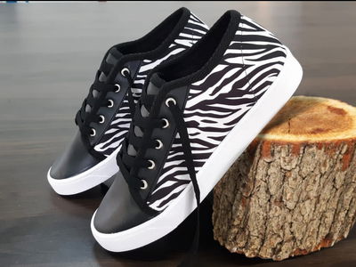 Zapatillas CEBRA Y CUERO PU NEGRO 