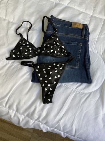 Conju corazón negro