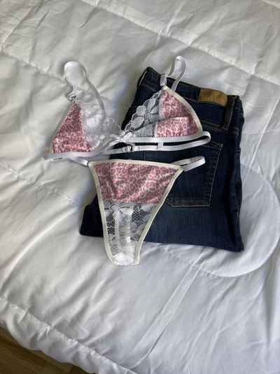 Conju lycra y encaje rosa