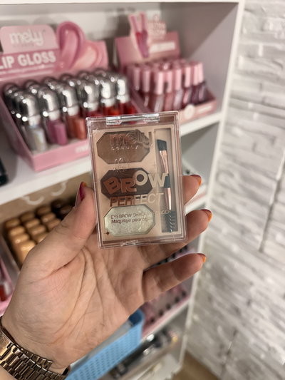 Maquillaje para cejas 