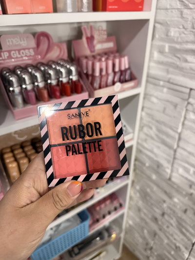 Blush en polvo saniye