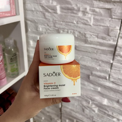 Crema hidratante Sadoer con vit c