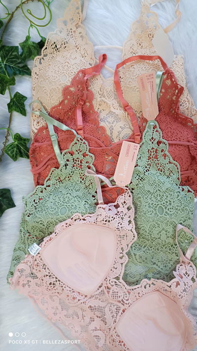 Top de encaje con tiritas de Le Victoria  2273 por 1/2 docena 