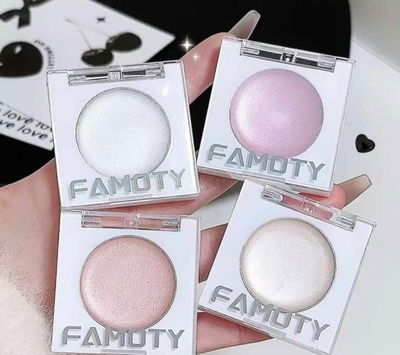 Iluminador famoty