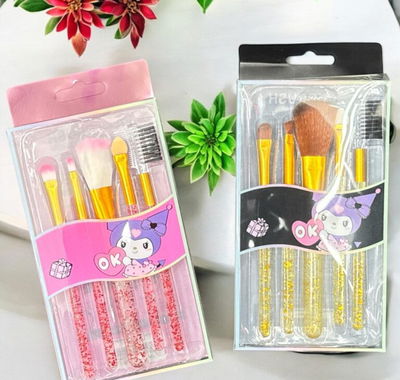 Set de brochas kuromi x5
