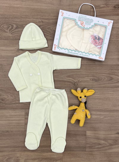 Ajuar 3 piezas bebe en caja