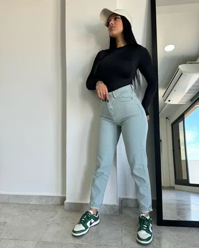 Mom Vienna 