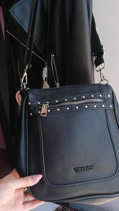 Bandolera trendy tacha