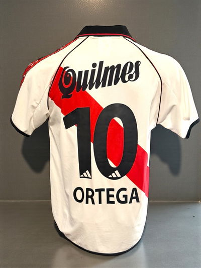 River titular 2001