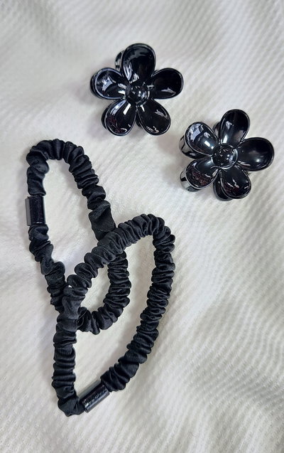 Set broche y scrunchies 